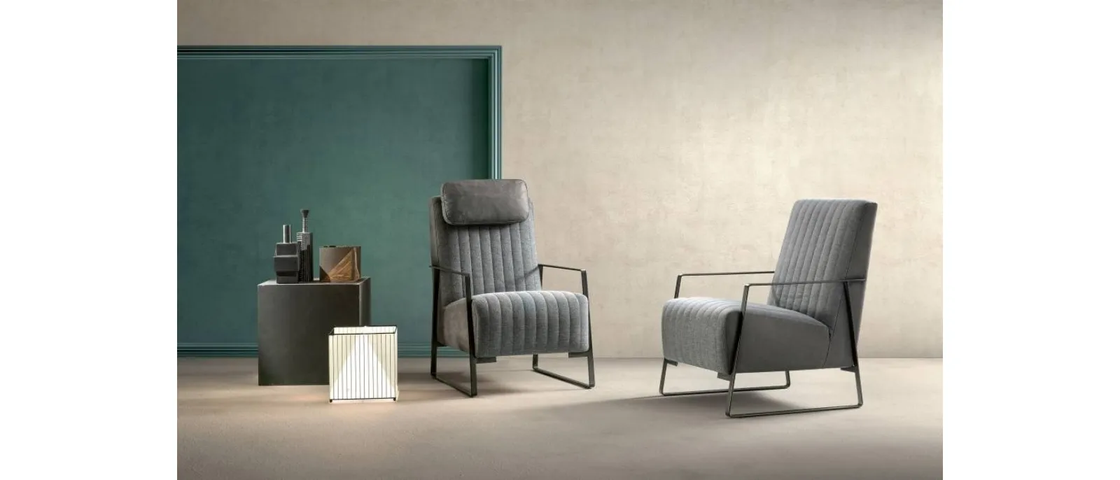 Armchair in fabric and leather Angy by Samoa.