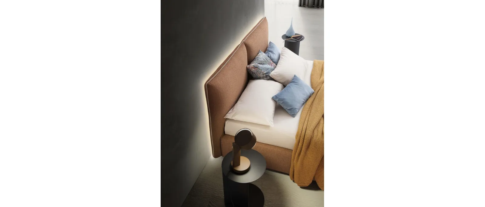 Le Comfort presents a new collection of bed frames and headboard in 5