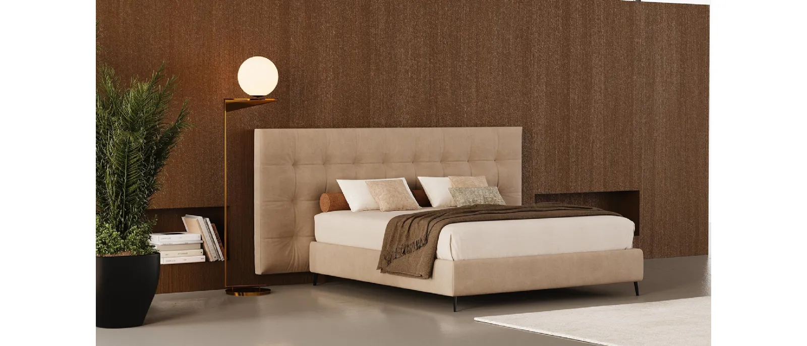 The double bed with upholstered headboard of the new Bed & Beyond
