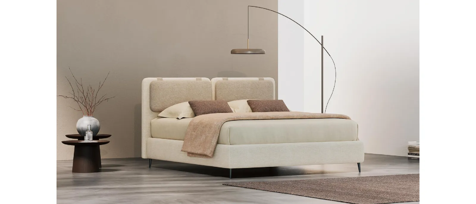 Le red lines of the structure are emphasised and contrasted with that of the bed Evan's which features a