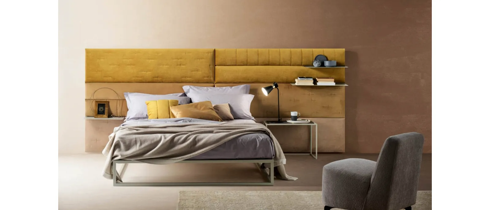 Bed with important headboard in Pannelli Wall fabric by Bside.