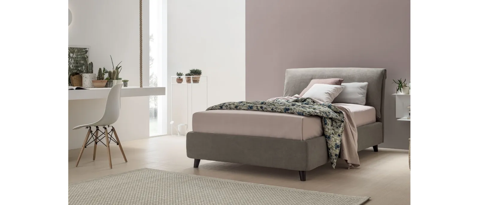 Upholstered bed in fabric with River Headboard from V&Nice, queen size bed.