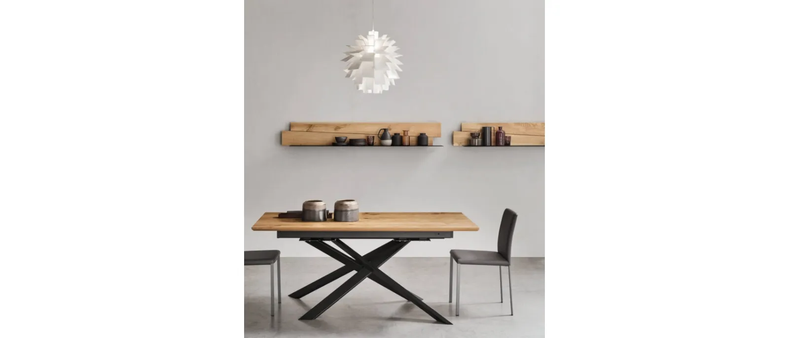 Innovative and functional, the Scuderia shelf from Maronese combines a
