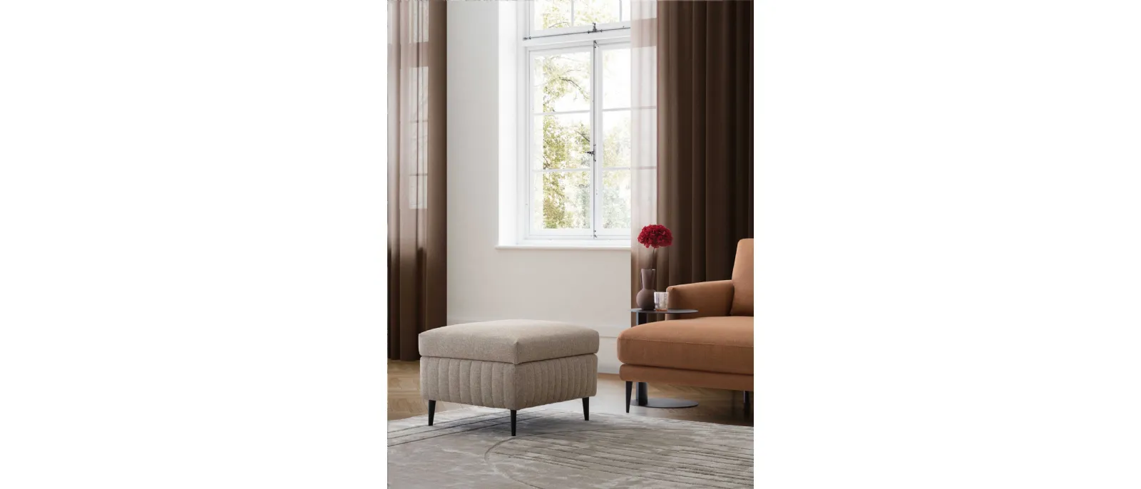 Treasure poufs are made of a fabric padded and quilted structure on which is applied a cotton cover, with the