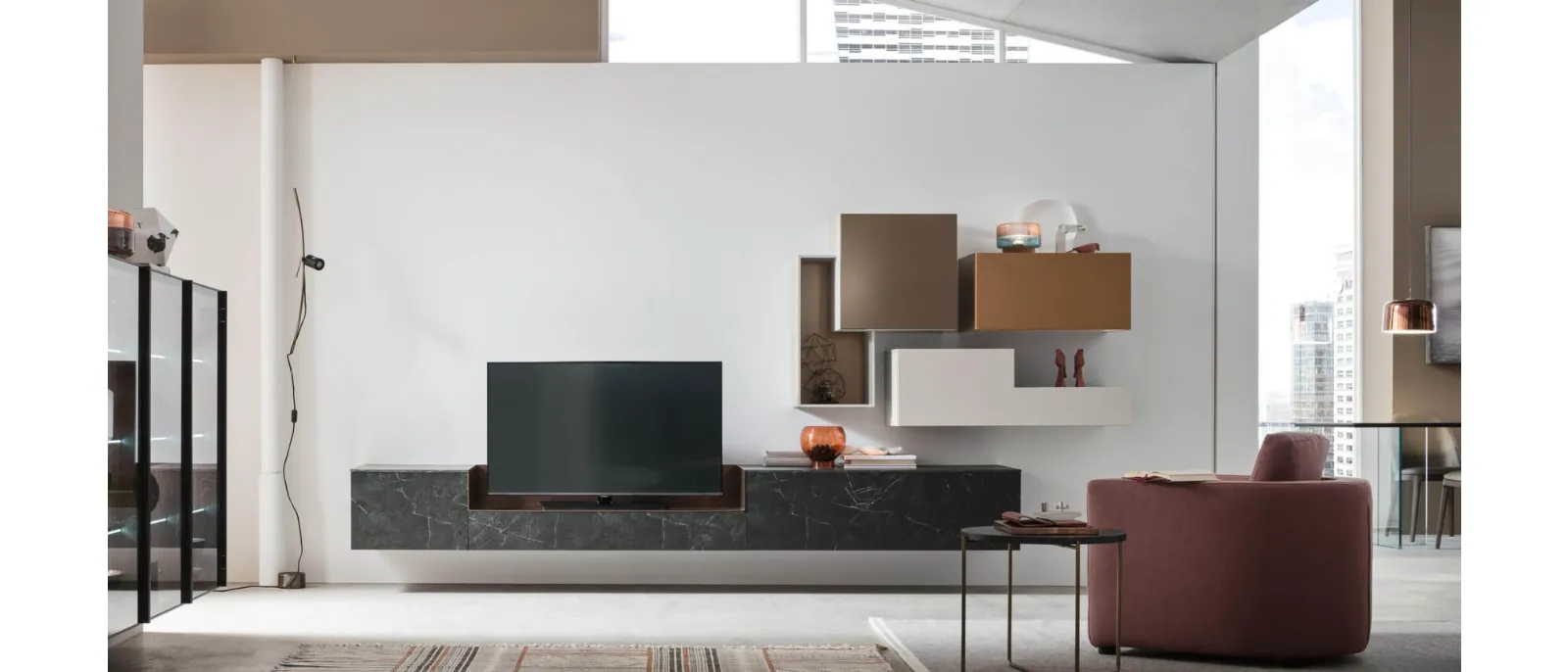 The Seta wall unit from Maronese allows to realize different types of storage