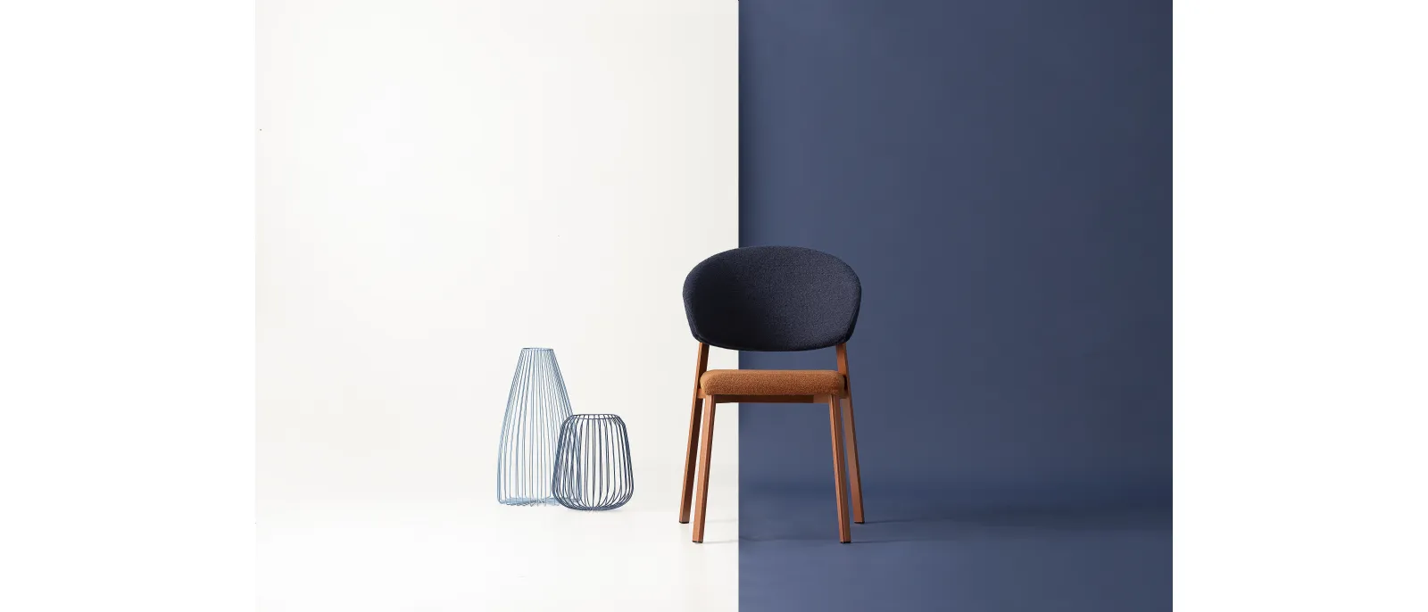 Beba Curvy Chair by Pointhouse