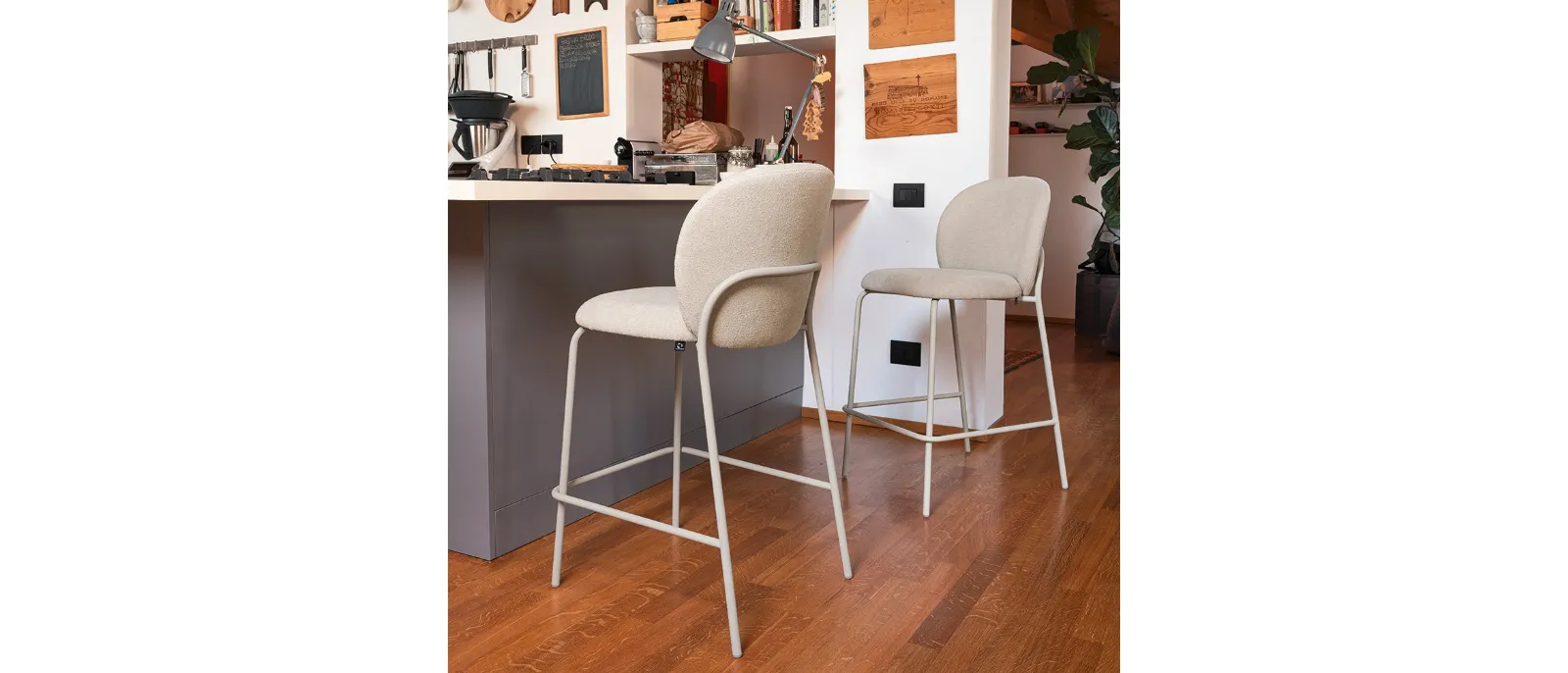 Cozy Mid stool by Connubia.