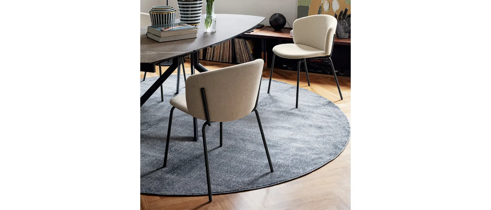 Desy Mid chair by Connubia.