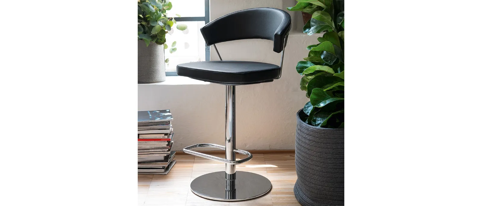 Height-adjustable stool New York by Connubia