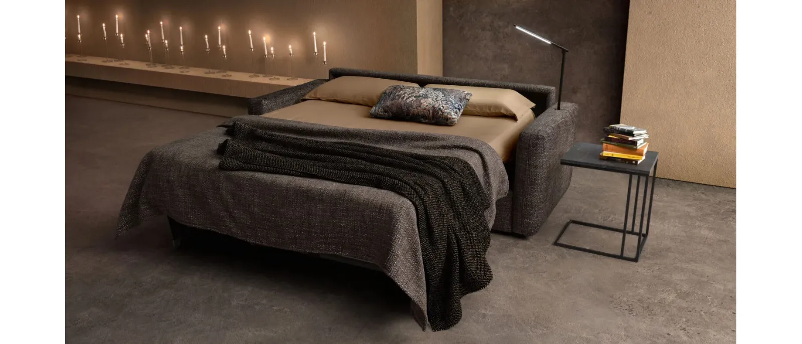 Linear Shape sofa bed by Samoa