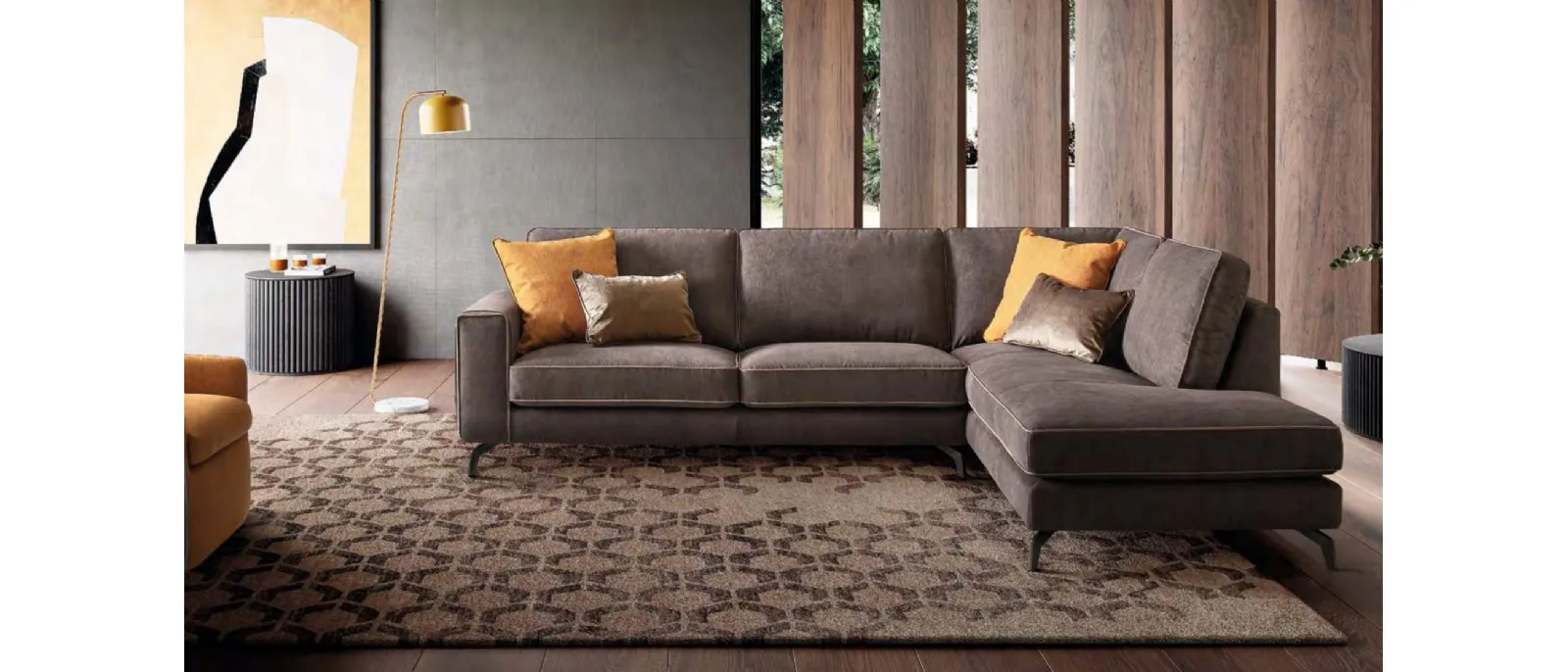 Le sofa Spencer by Le Comfort with a contemporary design and an elegant shape has two