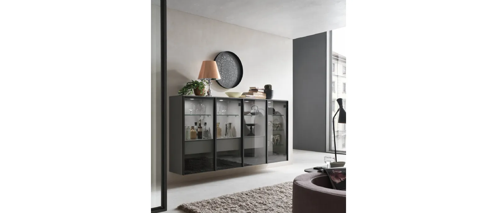 Seta plus is a simple and elegant wall unit that can be combined