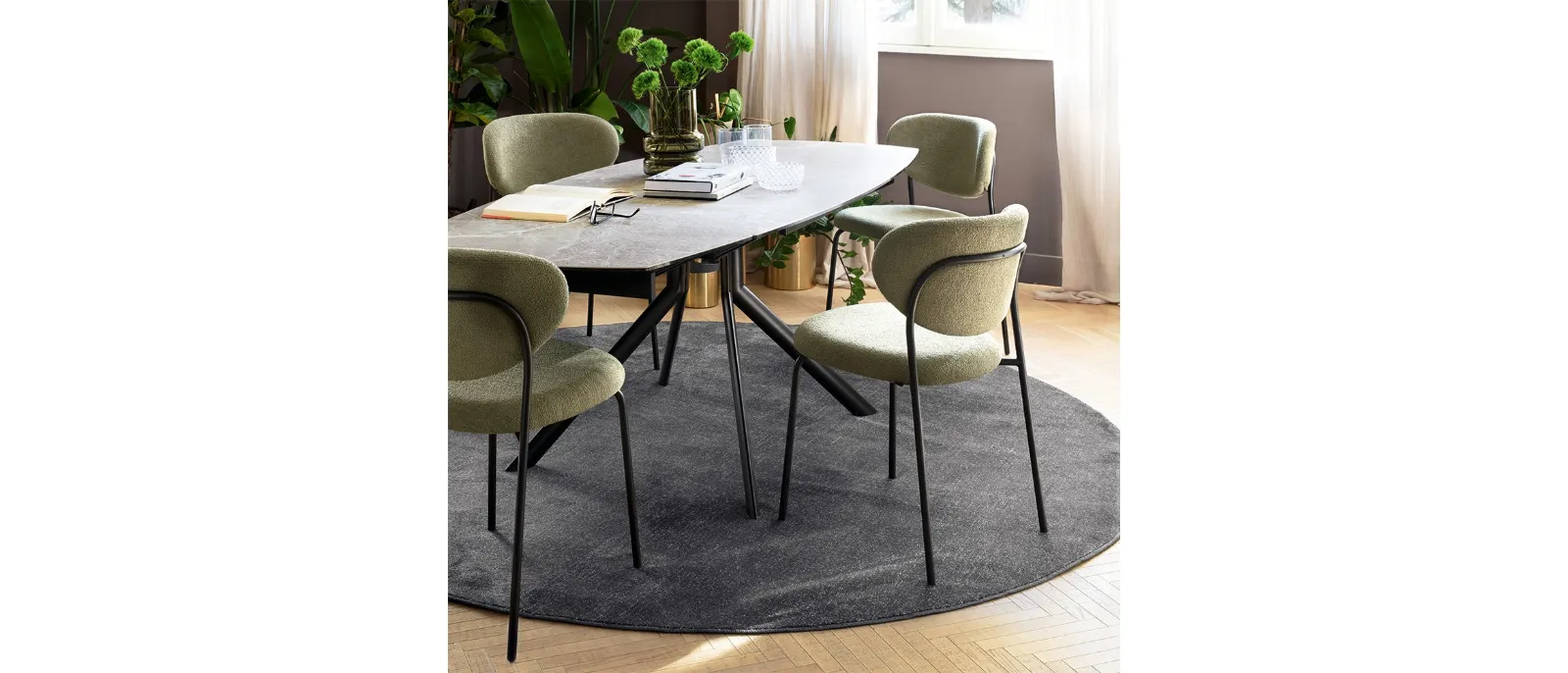 Connubia's Giove Plus extendable table.
