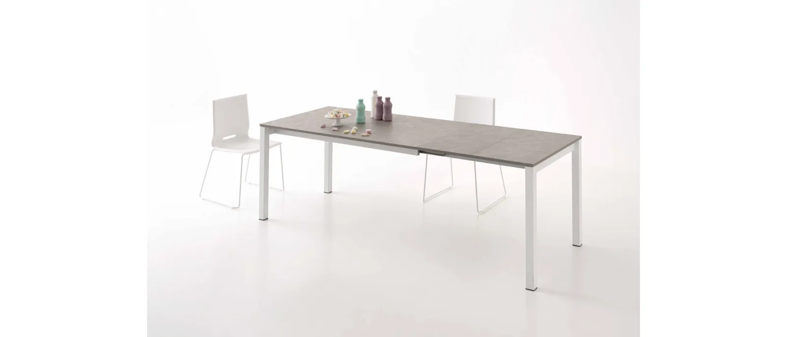 Extendable Jolly table from Pointhouse.