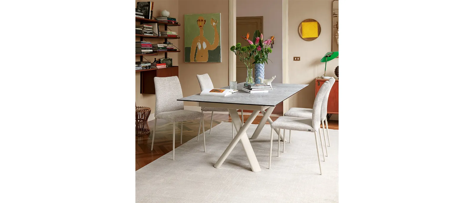 Master extendable table by Connubia.