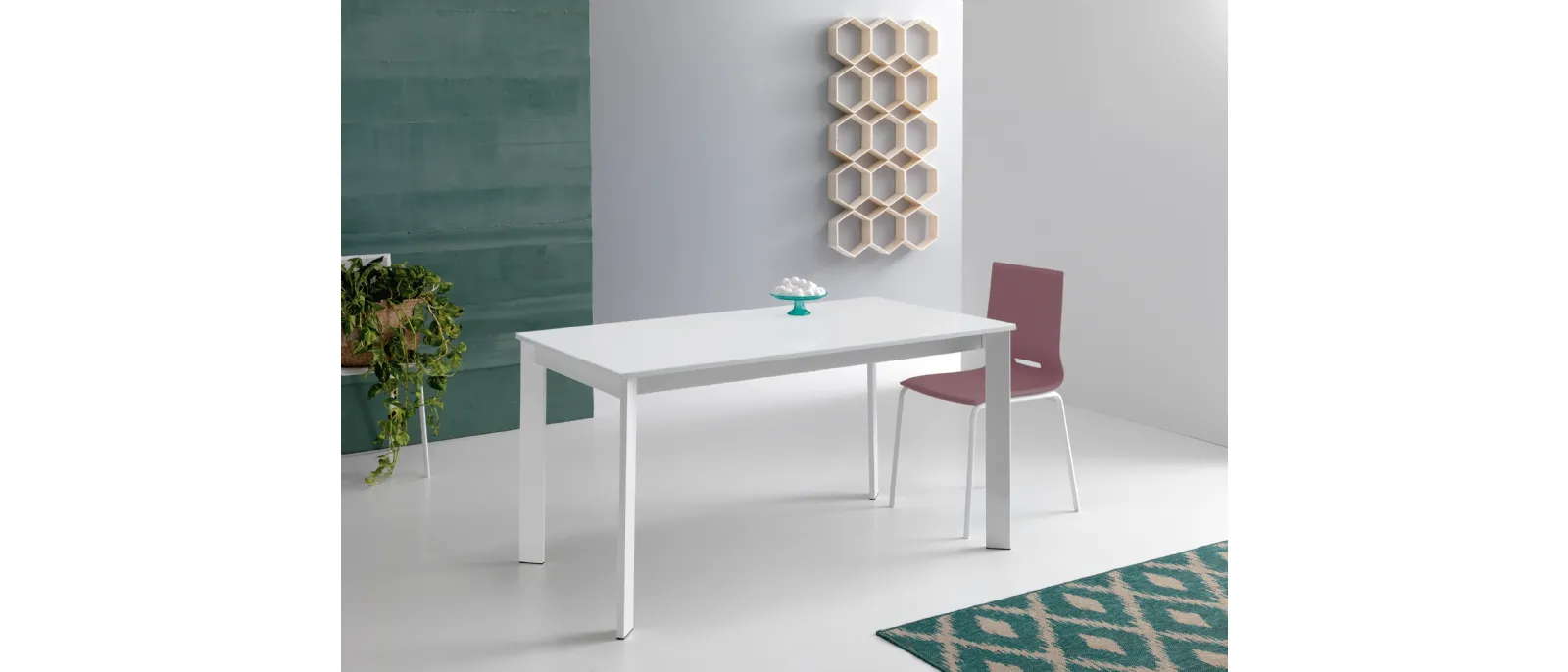 Extendable Zen table by Pointhouse