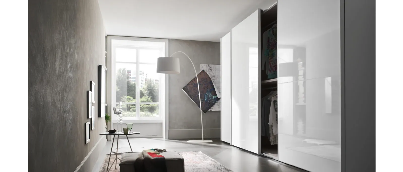 Dual by Maronese is a wardrobes system composed of two elements.